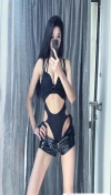 骨感长腿少妇