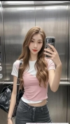 白云高挑气质美女